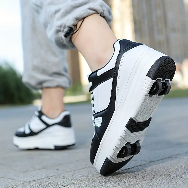 Dziecięce buty sportowe na kółkach