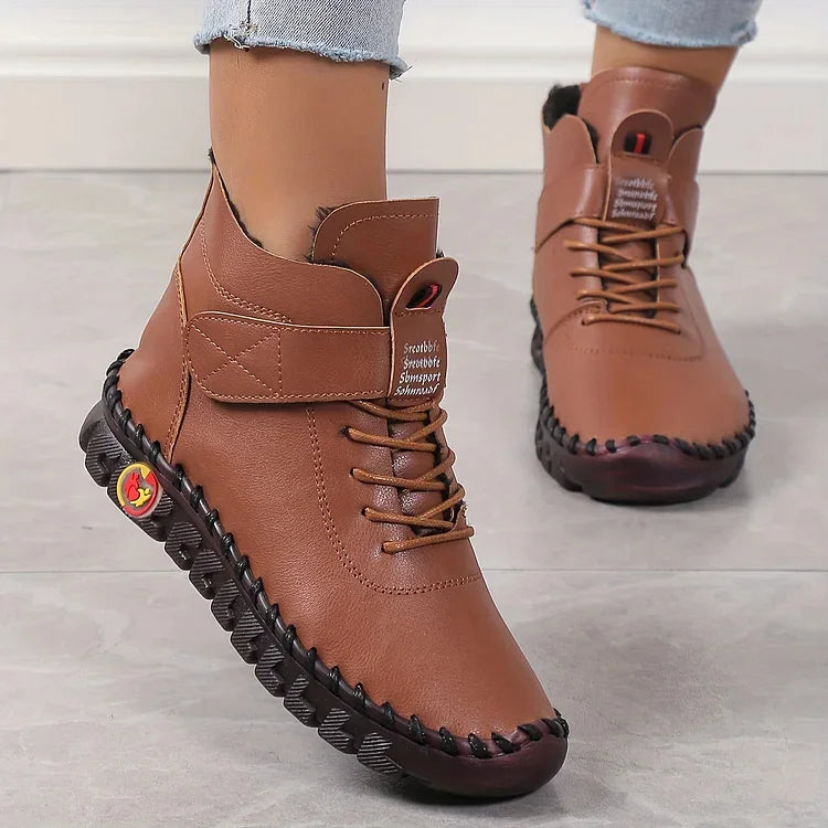 Damskie buty trekkingowe za kostkę z dobrą przyczepnością