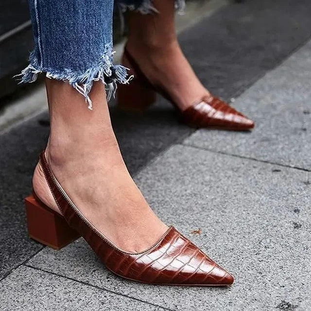 Damskie czółenka na obcasie z wężowym motywem