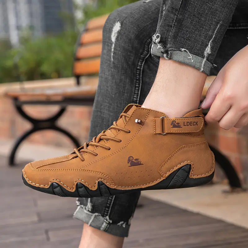 Męskie wodoodporne buty z elastyczną wstawką
