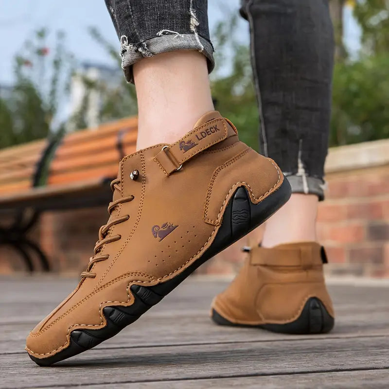 Męskie wodoodporne buty z elastyczną wstawką