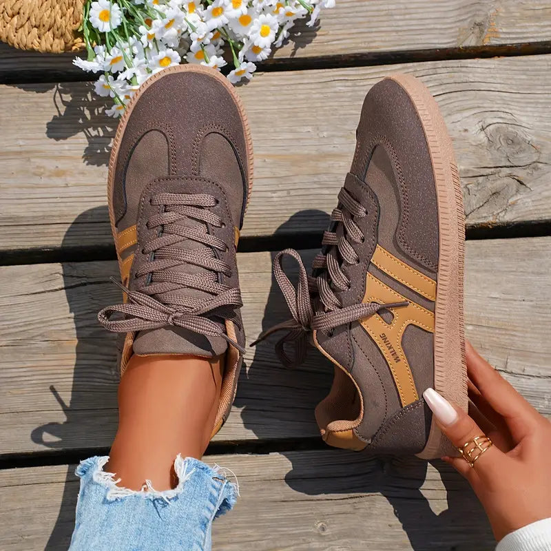 Damskie sneakersy w stylu retro na sznurówki