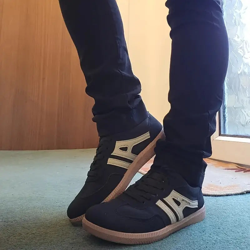 Damskie sneakersy w stylu retro na sznurówki