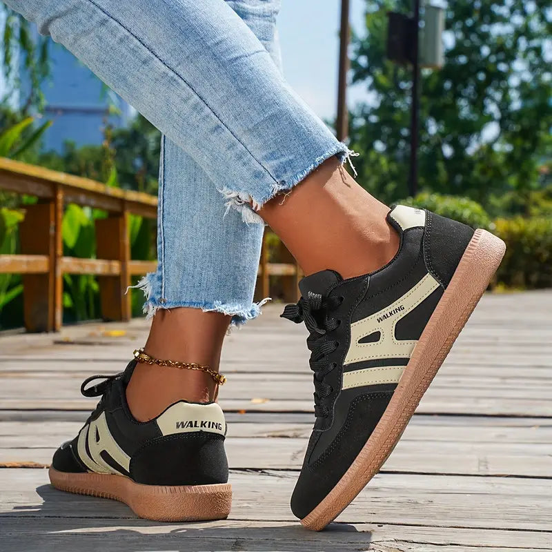 Damskie sneakersy w stylu retro na sznurówki