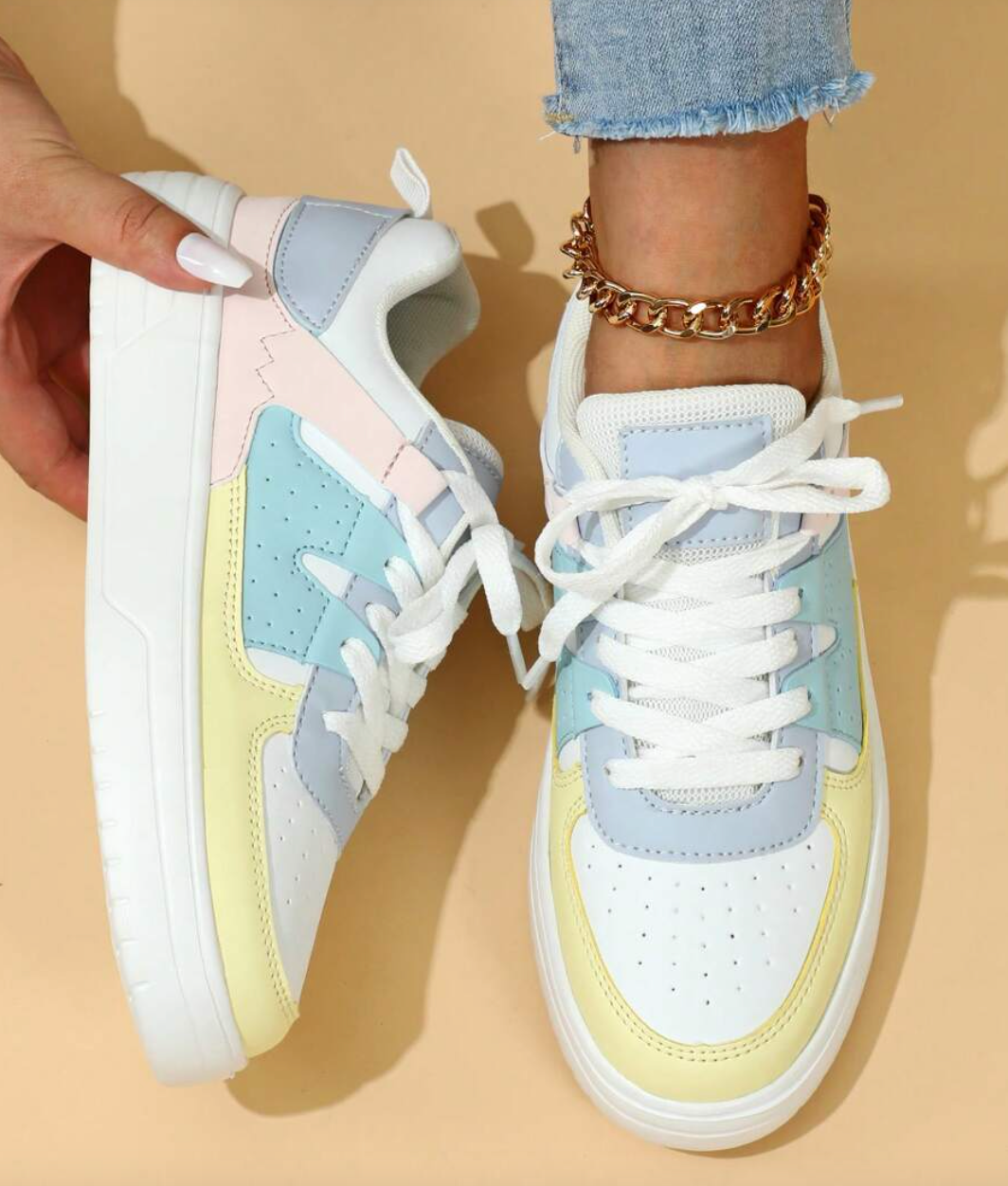 Damskie oddychające sneakersy w żywym wzorze